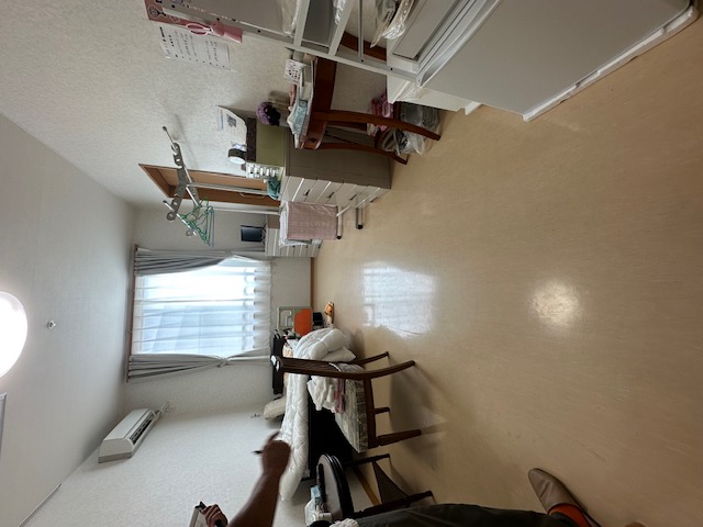 家財を整理する前の洋室